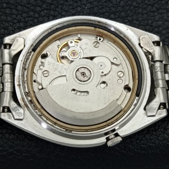 Vintage 1981 Seiko Automatic Mens Silver Watch W/daydate & Gold accents - Picture 9 of 10